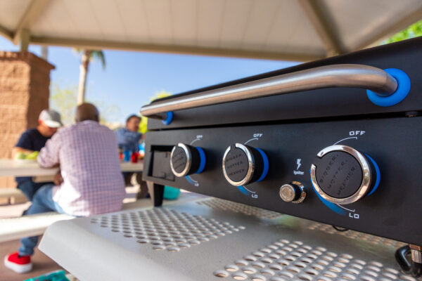 Plaatgrill Pit Boss® Plancha 3 gaasipõletit + alusraam