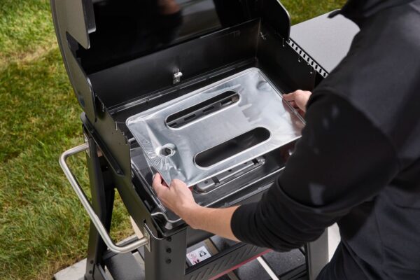 Rasvaalused alumiiniumist Weber® Smoque 500